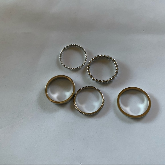 HALOGEN Mixed Texture Metal Ring Stack - Picture 4 of 7